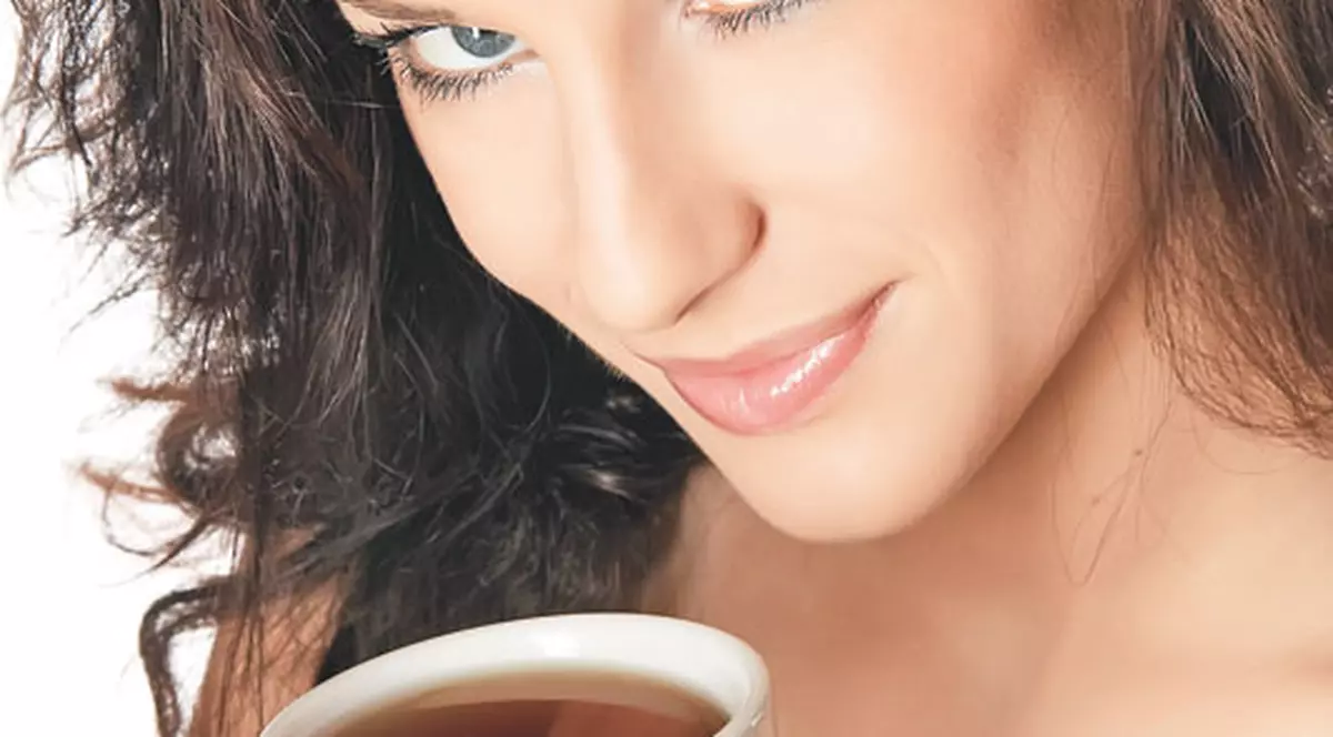 Ce e bine să bei: cafea sau ceai negru?