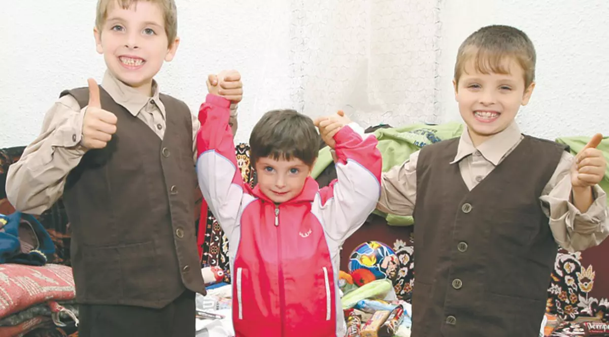 "Uau! Avem hăinuţe noi!"