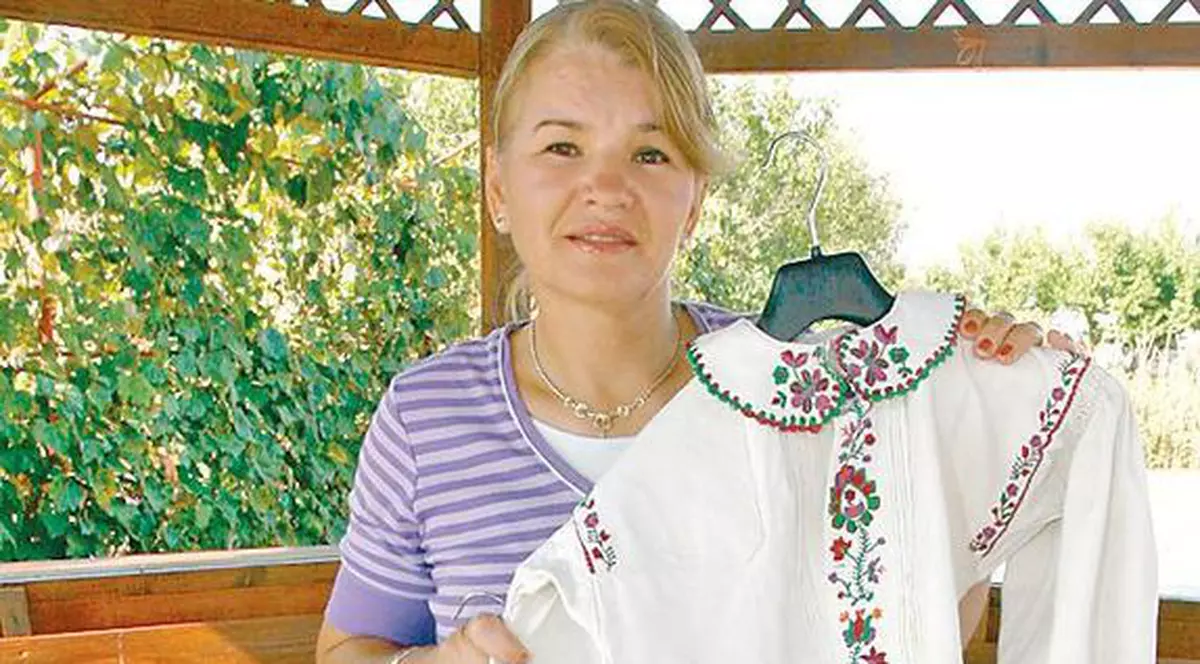 Are colecţie de costume populare