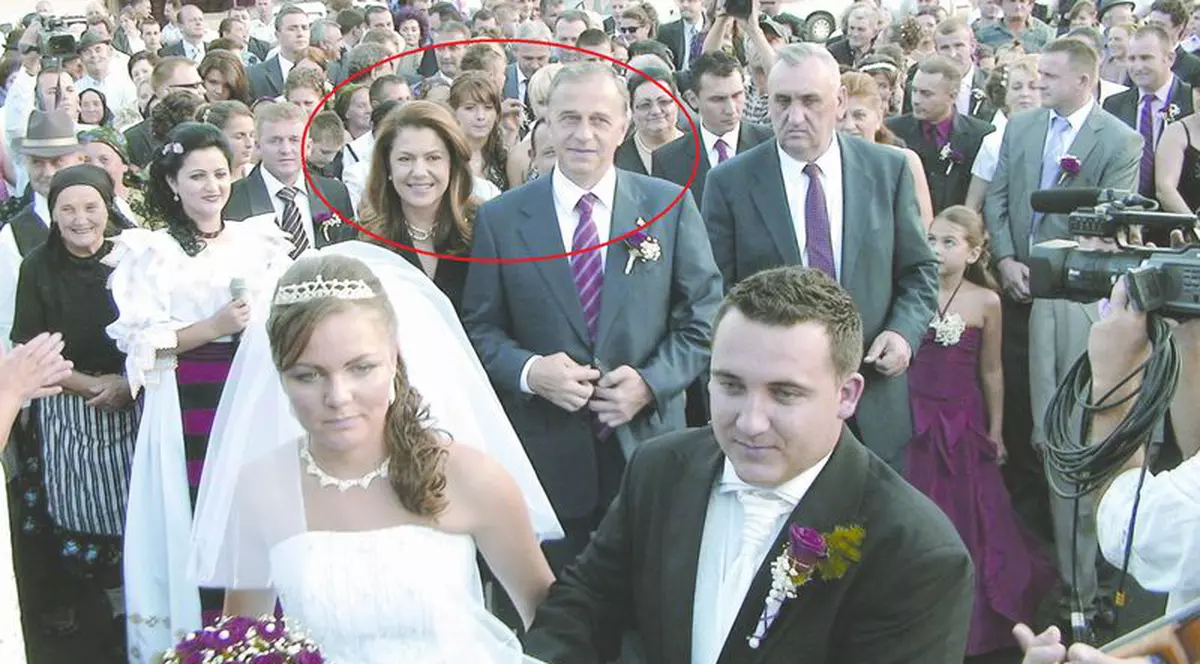 Geoană, naş la supernuntă