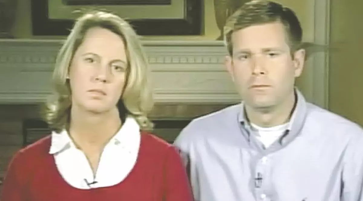 Îi vor lua bebeluşul după ce va naşte