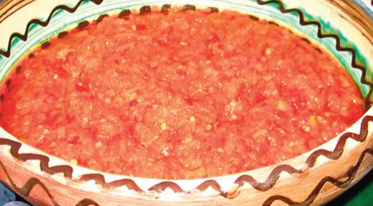 Învaţă să faci zacuscă de vinete de la un specialist în gastronomie