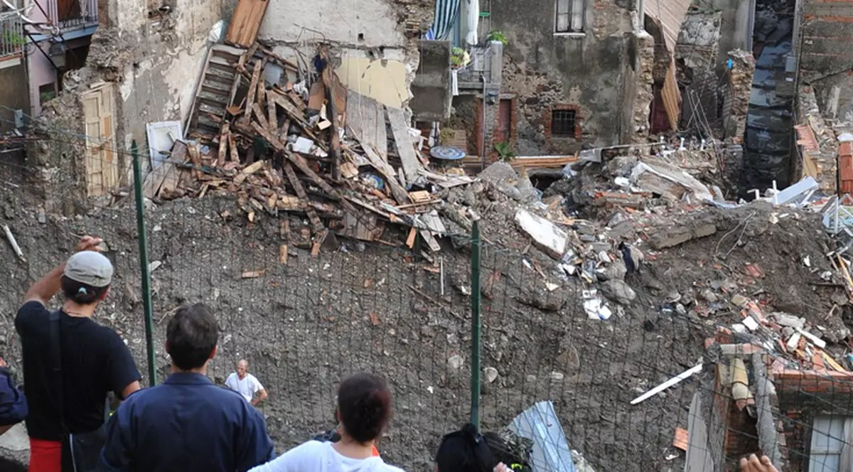 O româncă a murit încercând s-o salveze pe italianca la care era angajată