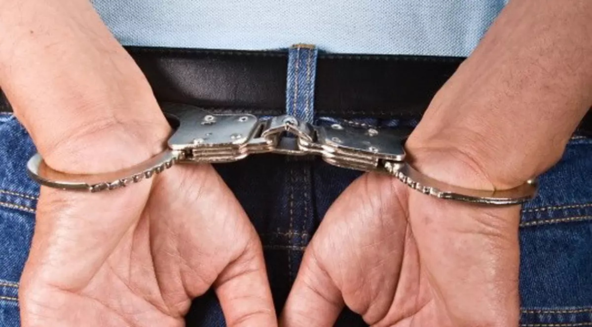 Tânără violată în timp ce se afla la mare. Suspecții au fost prinși