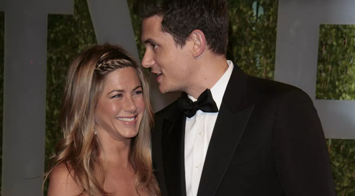 Jennifer Aniston şi John Mayer, iubiţi cu normă întreagă