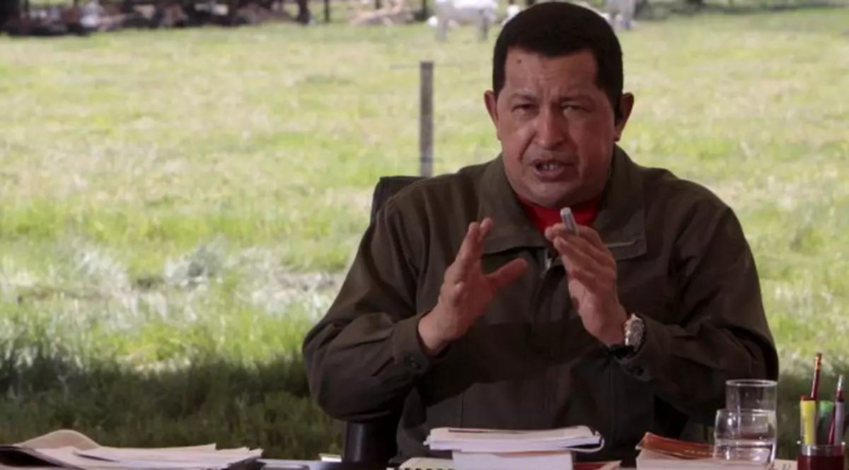 Popularitatea lui Hugo Chavez a scăzut cu 6%