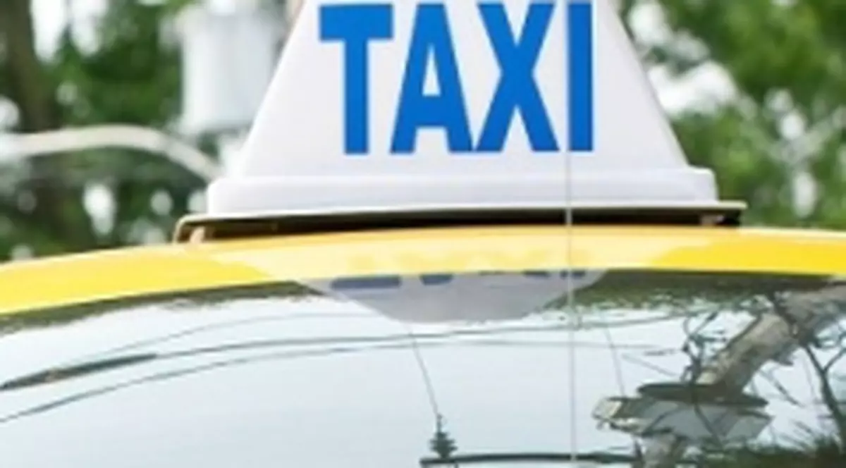Bătrân mort într-un taxi, în Piteşti