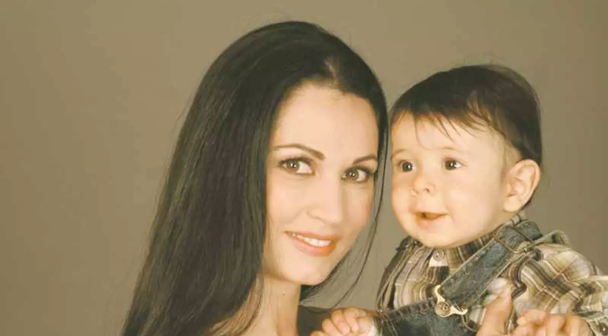 Fiul Nicoletei Luciu şi al lui Zsolt Csergo a împlinit un anişor