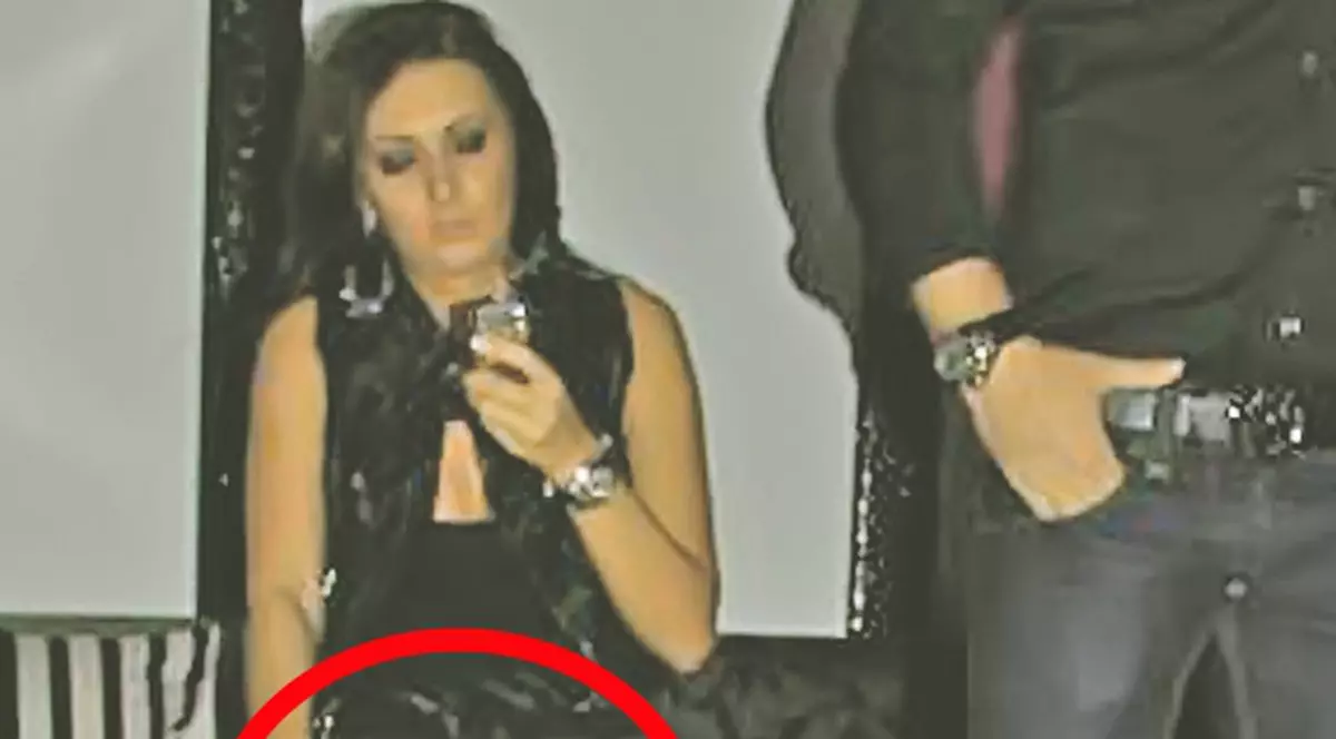 Alexandra, ce chiloţei ai!