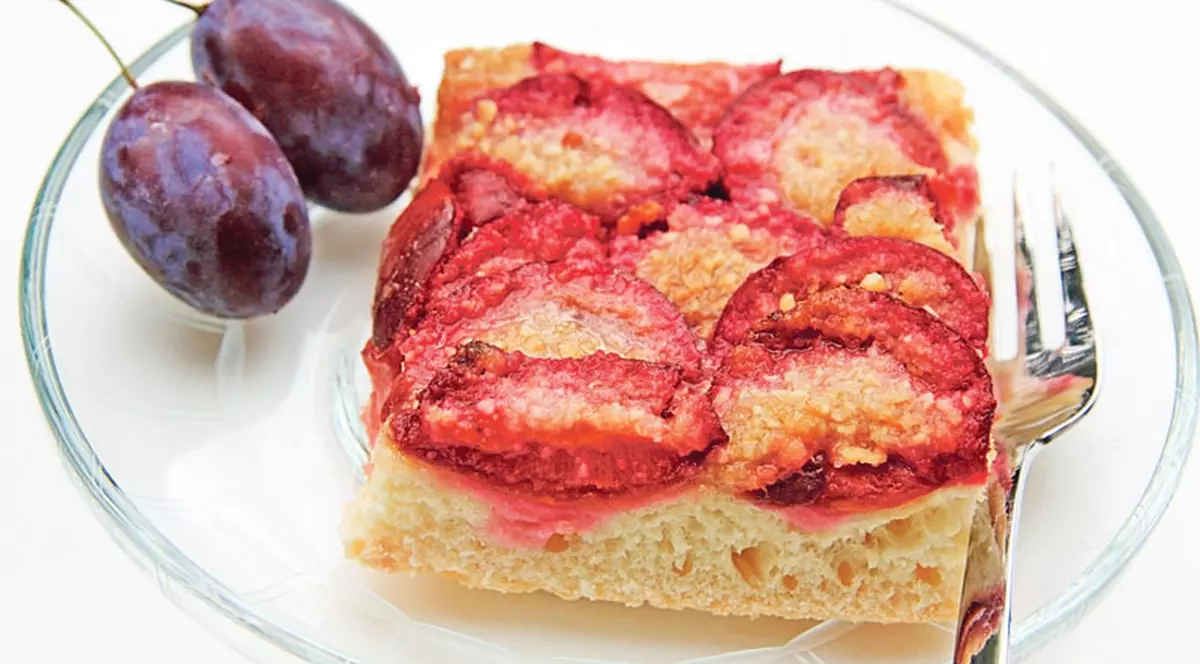 Încercaţi reţete cu prune crude şi uscate