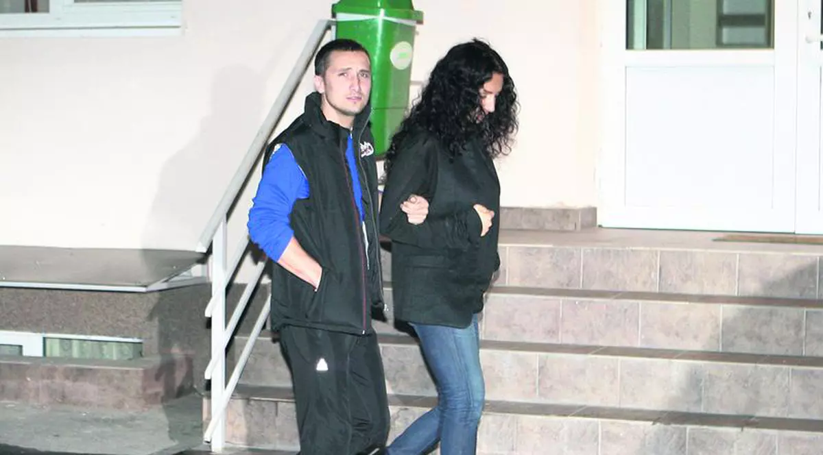 Oţil, din nou singur