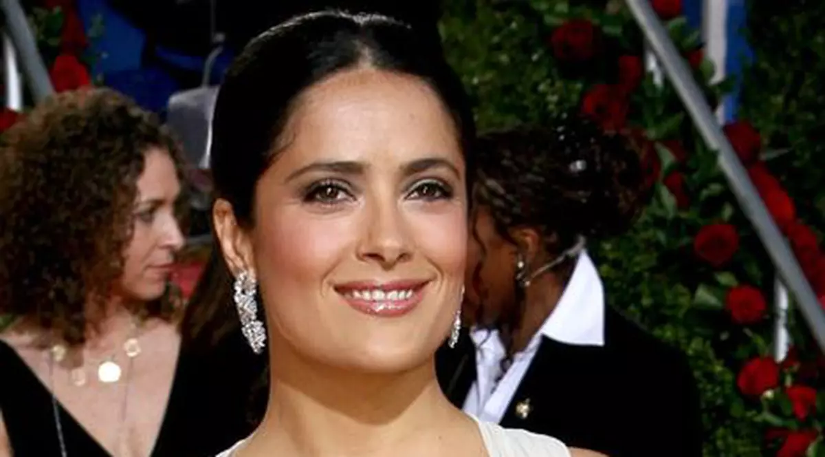 Salma Hayek nu mai poate scăpa de mustaţa Fridei Kahlo