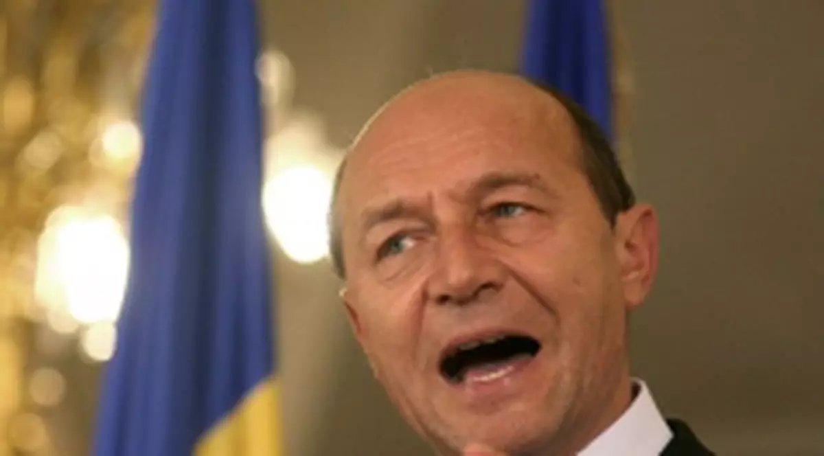 Băsescu: ”Alegerile anticipate ar putea fi o soluţie pentru criza politică”