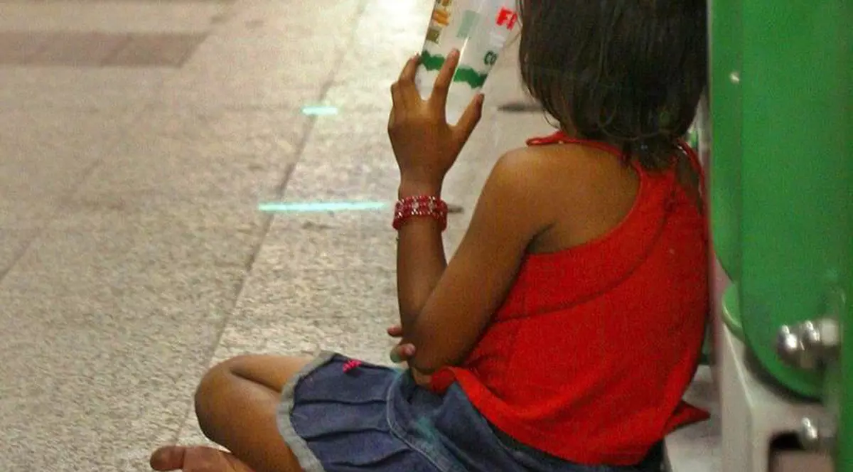 Criza dublează numărul copiilor cerşetori