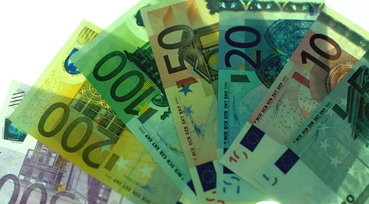 Spărgători de locuinţe arestaţi de poliţie