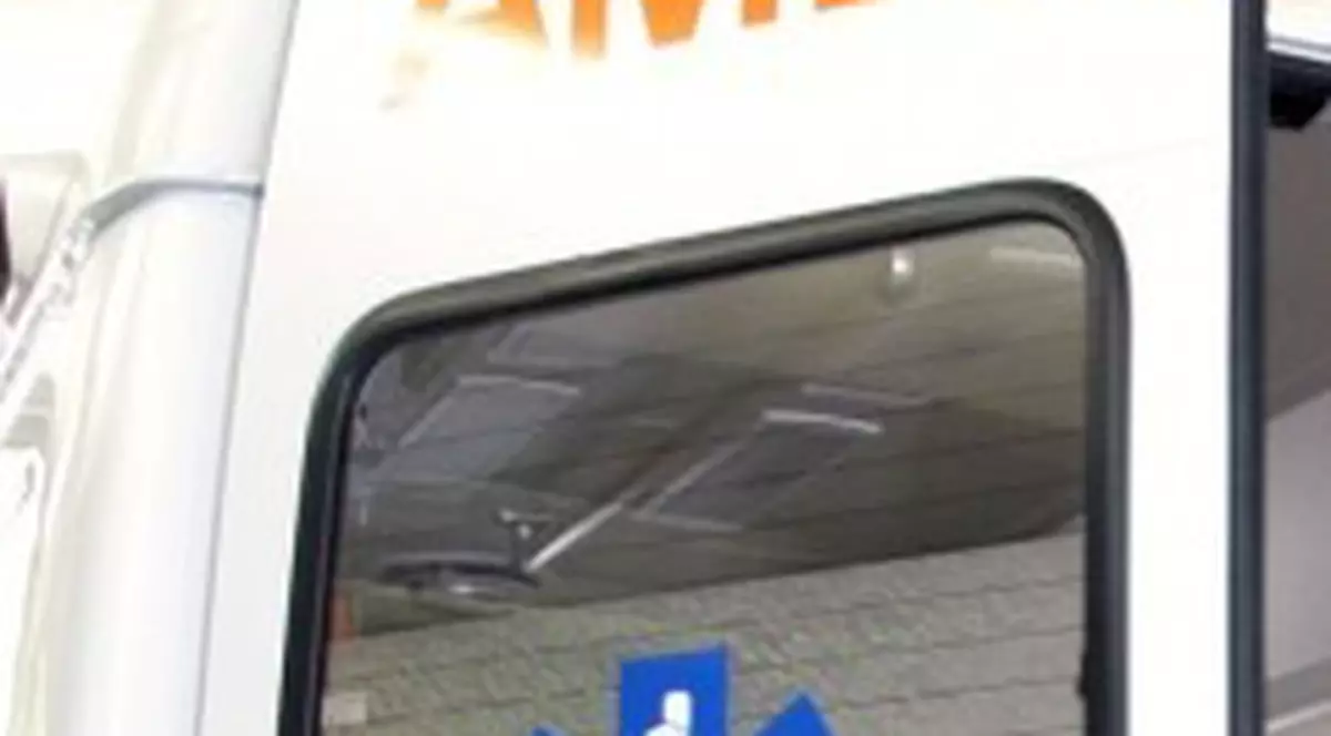 A venit la spital cu mâna în maşina de tocat 