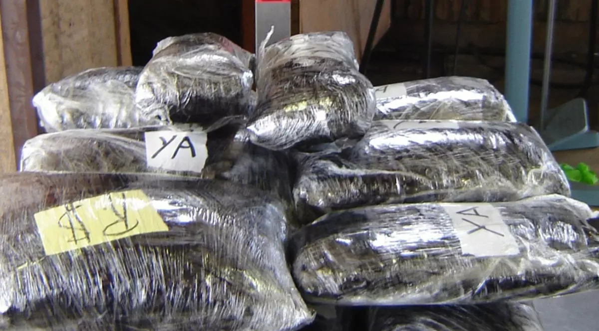 20 de kilograme de heroină găsite în casa unor români din Italia