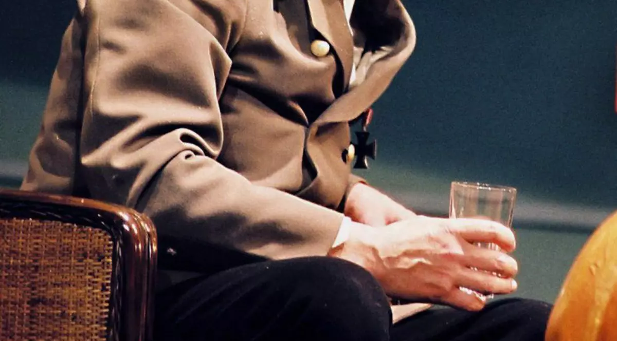 Copiii cred că Hitler este un antrenor de fotbal