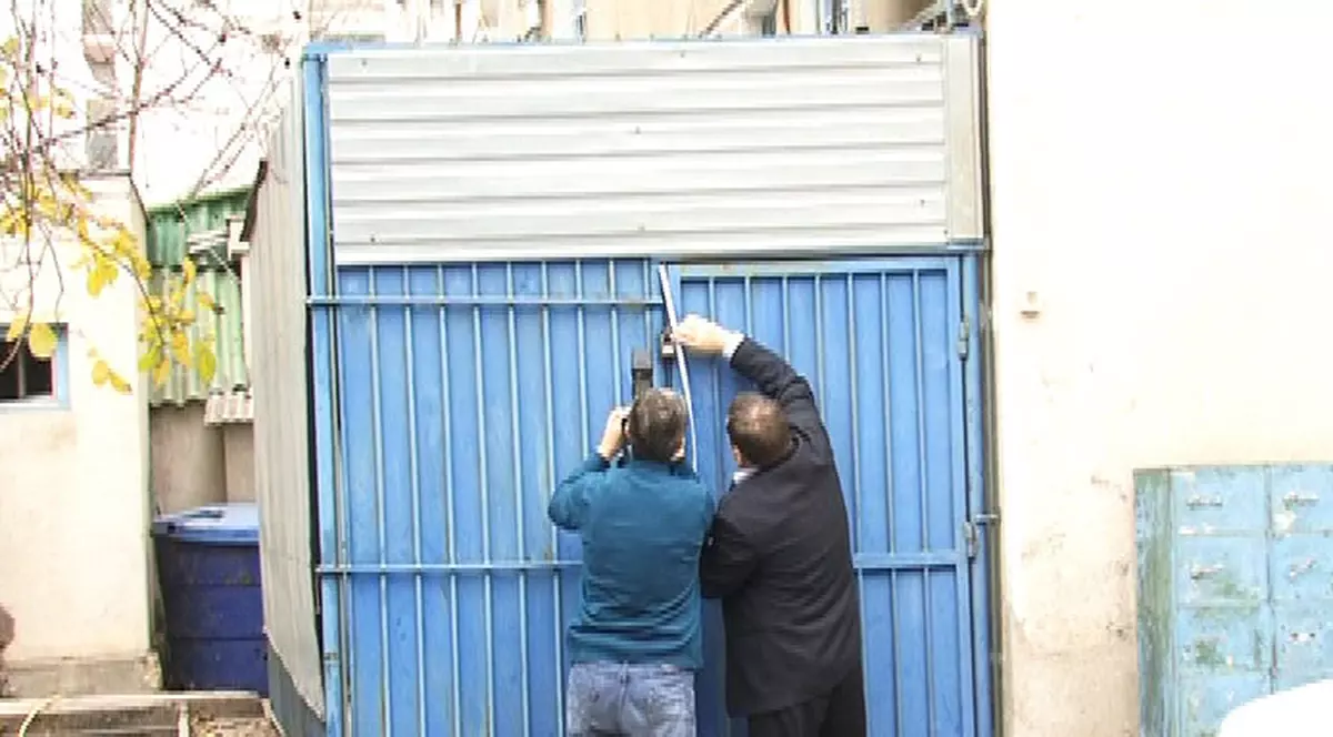 Trei deţinuţi au evadat de la Secţia 9, de sub nasul poliţiştilor