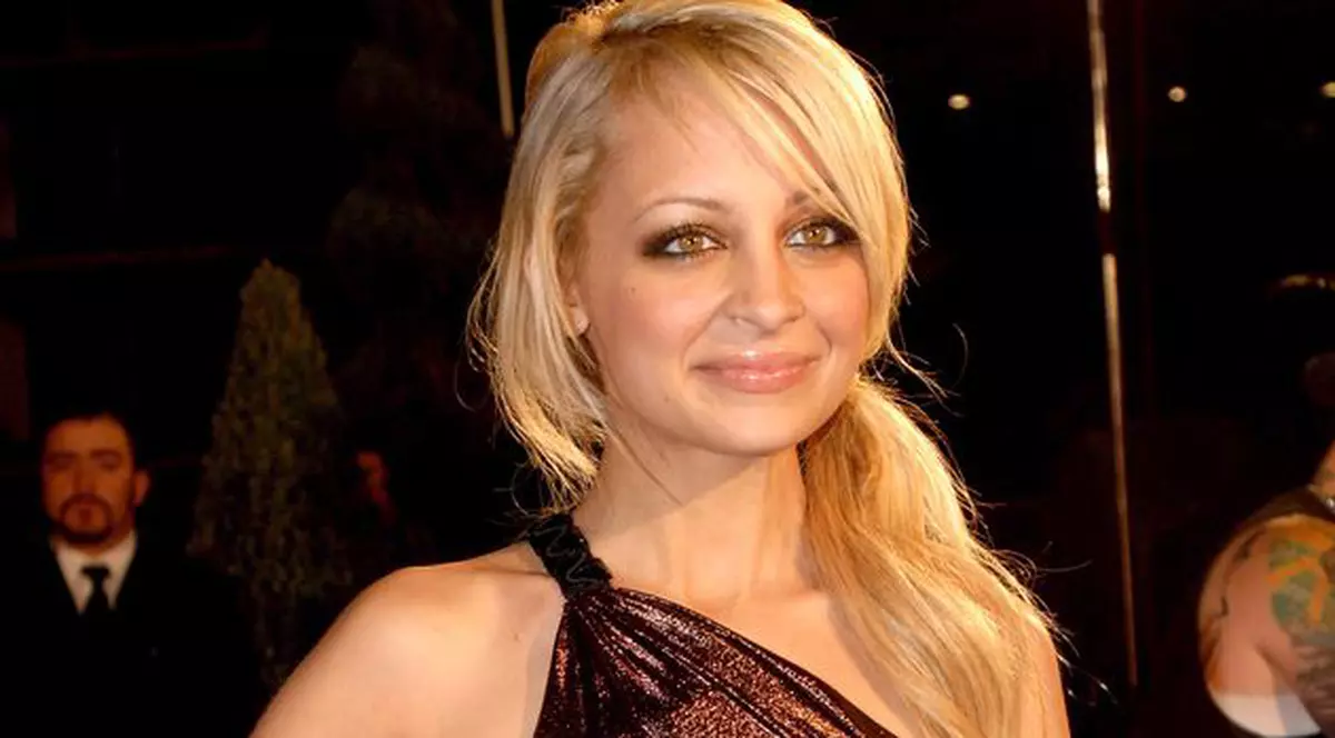Nicole Richie, internată de urgenţă