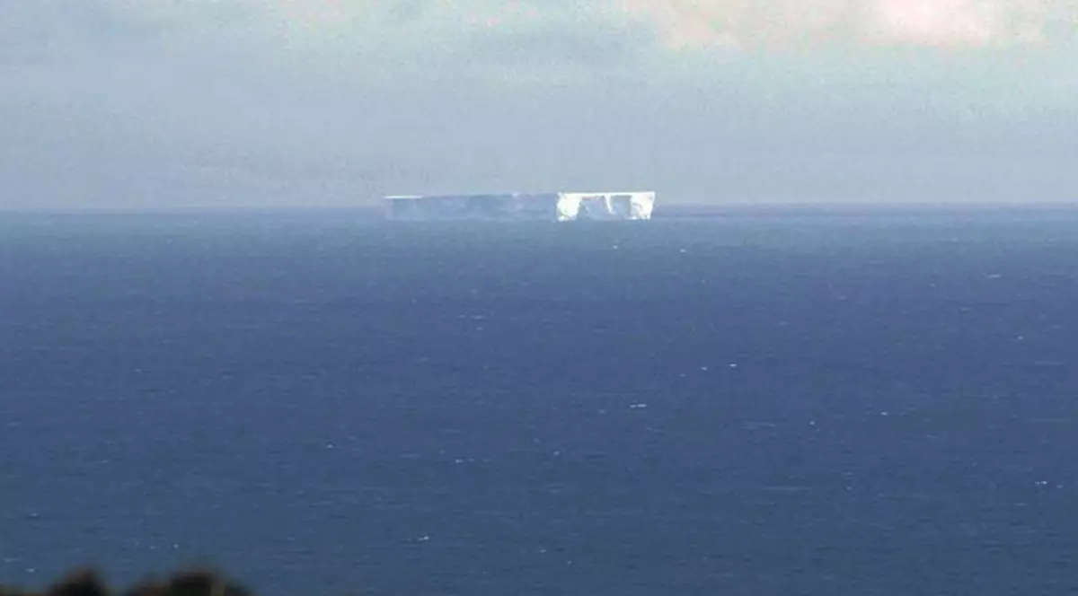 Un grup de 100 de aisberguri a ajuns la 450 km de Noua Zeelandă