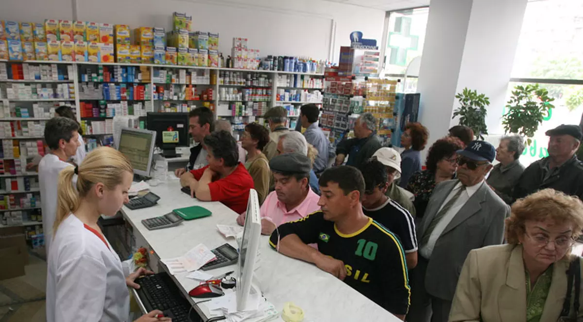 Farmaciştii fac grevă japoneză marţi şi miercuri