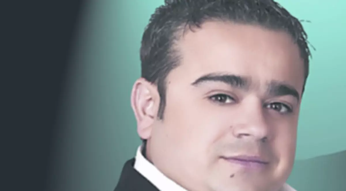 Adrian Minune şi-a tras club de 300.000 €