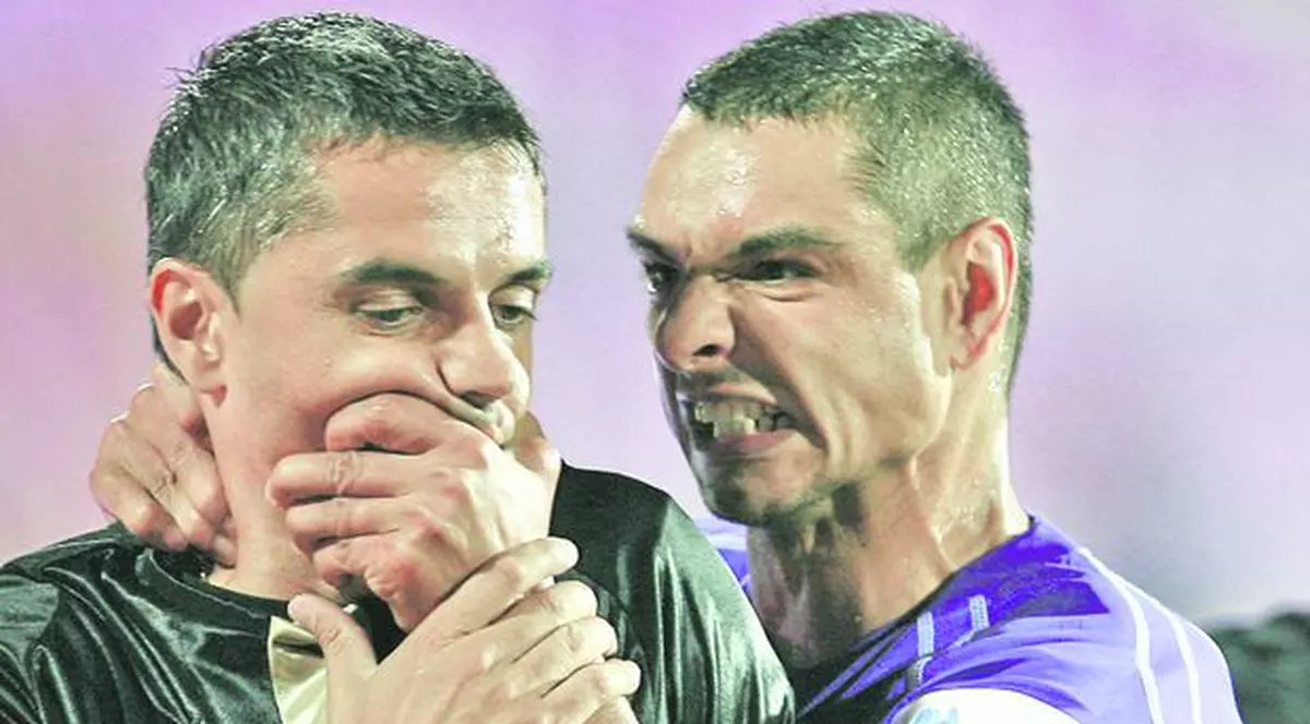 Alt Ganea, aceeaşi răutate