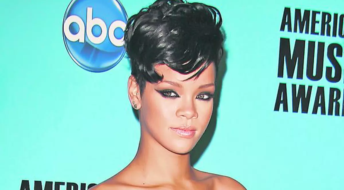 Rihanna: «Am ajuns ca Britney»