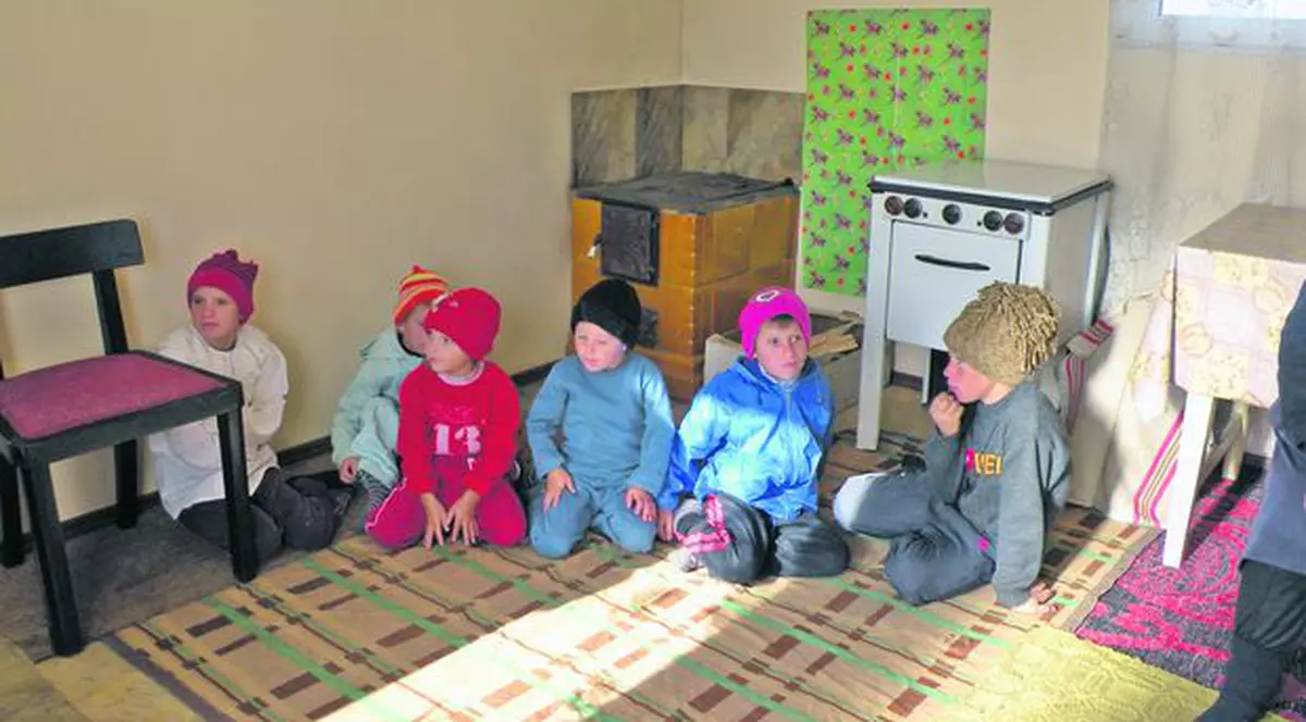 S-au mutat din bordei în casă nouă