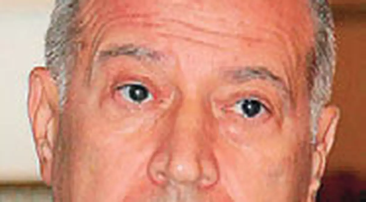 Voiculescu, «generos» cu şeful statului