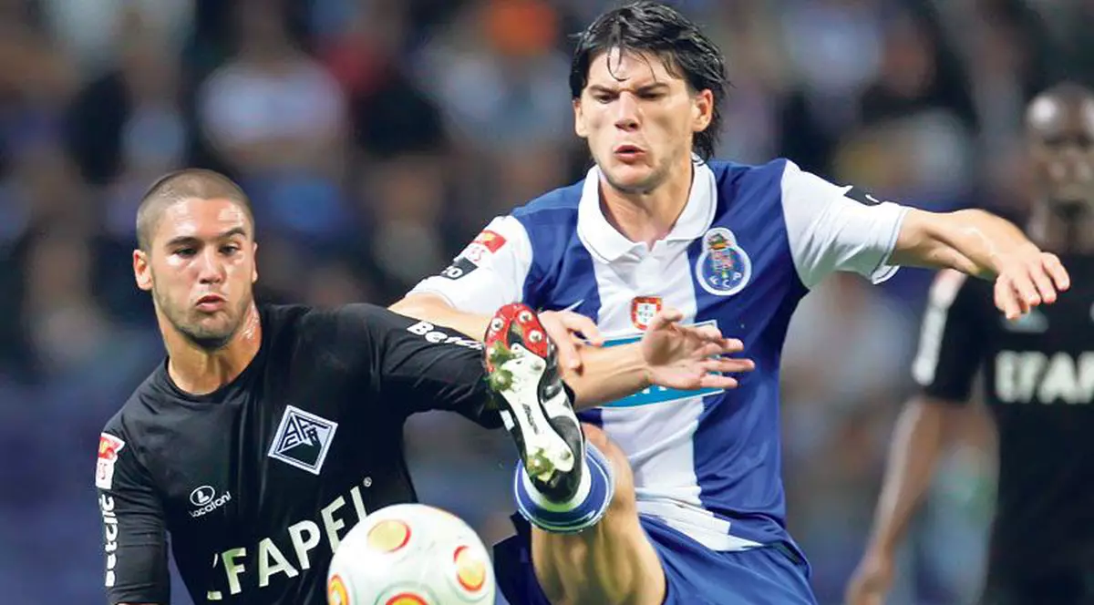 Primul antrenor al lui Săpunaru: "Toţi fotbaliştii beau" 