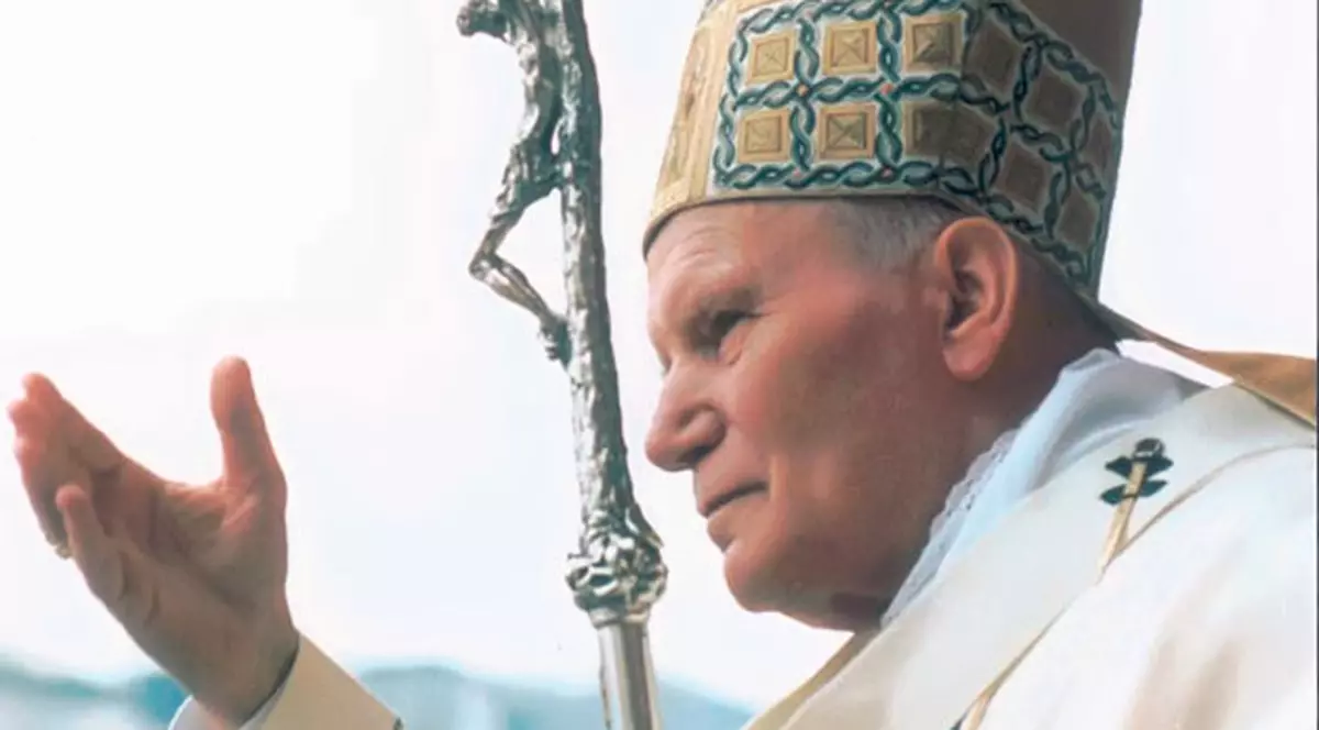 O măicuţă poloneză despre Papa Ioan Paul al-II-lea: «Se biciuia singur»