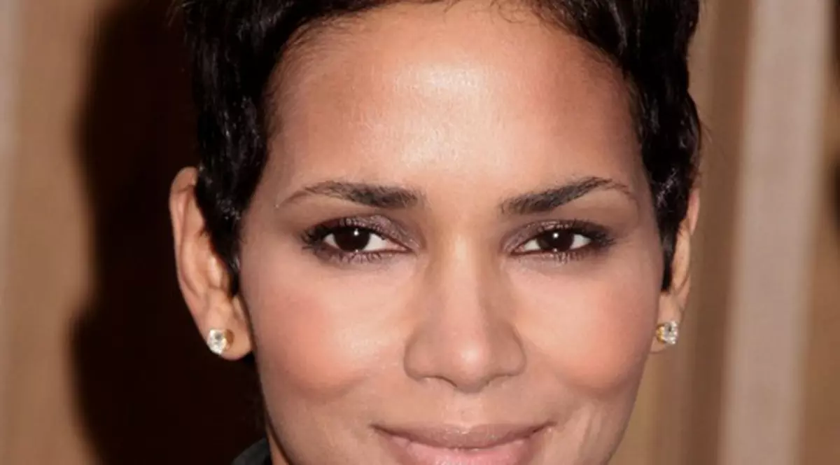 Halle Berry, Hilary Swank şi Eva Longoria, cele mai darnice actriţe 