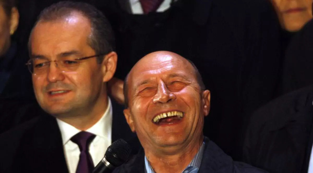 Băsescu: "Hrebenciuc l-a pus într-o situaţie penibilă pe Geoană" 