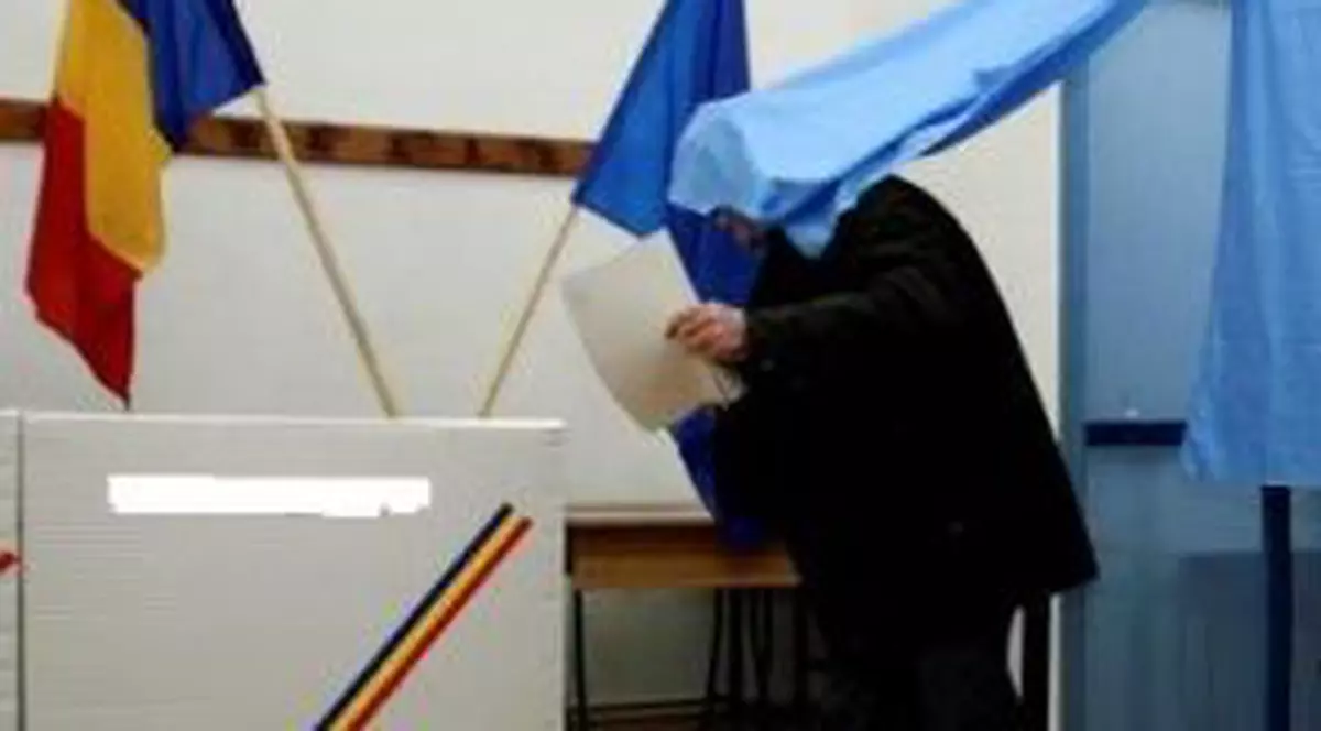 552 de voturi pentru Geoană şi 629 pentru Băsescu după renumărarea parţială a voturilor nule