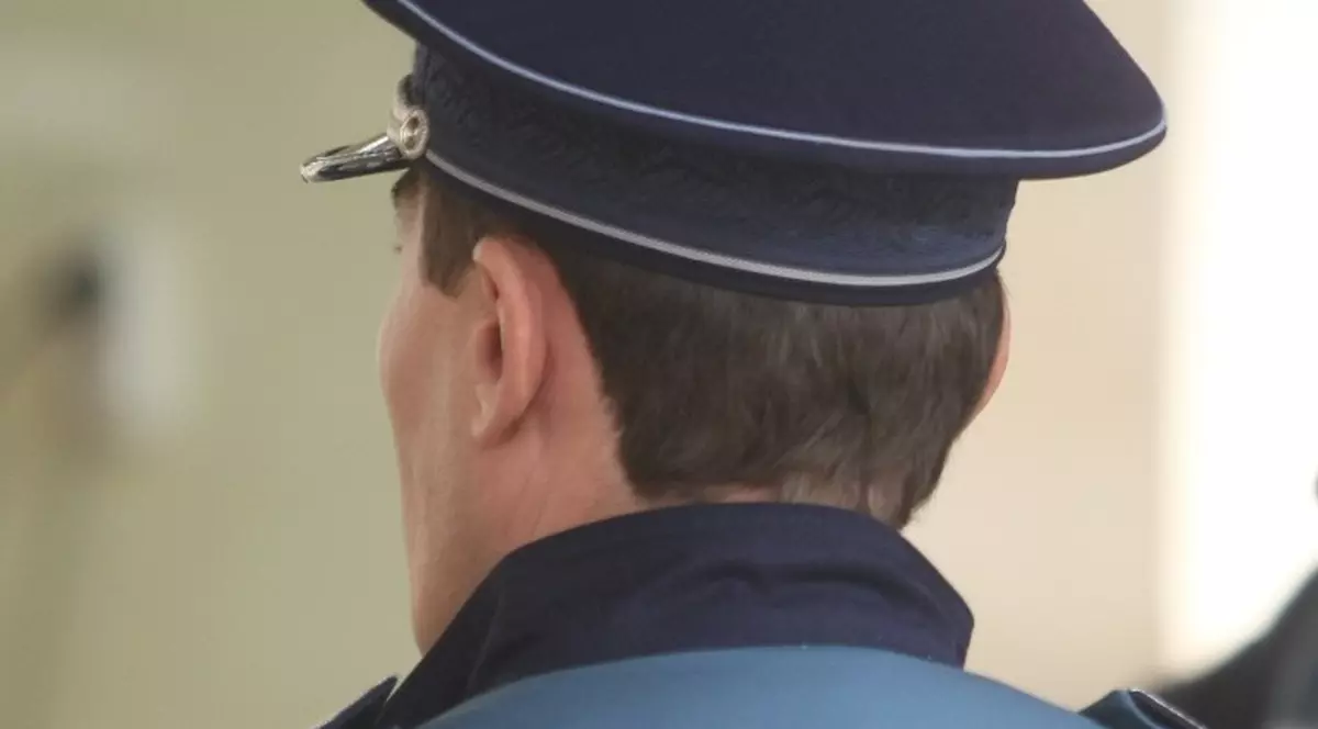 Un poliţist constănţean a fost bătut de doi fraţi 