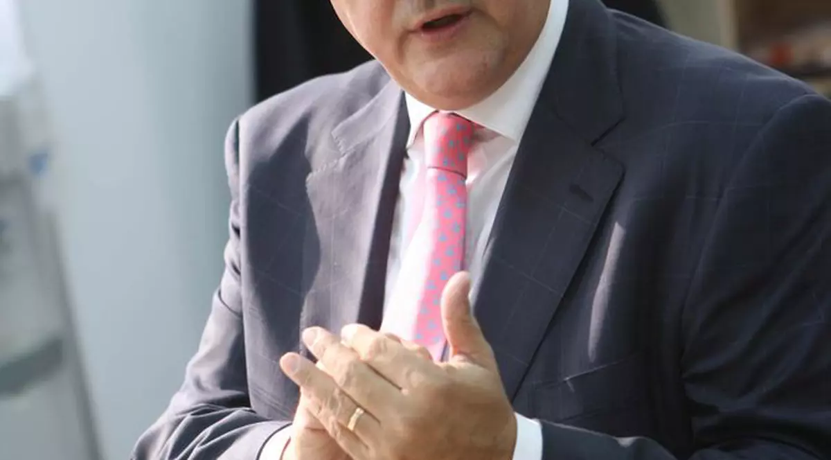 Năstase despre filmuleţul cu Geoană: "Este o chestiune absolut jenantă"