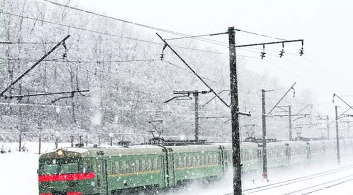 Accident la Galaţi: Un tren a lovit un TIR 