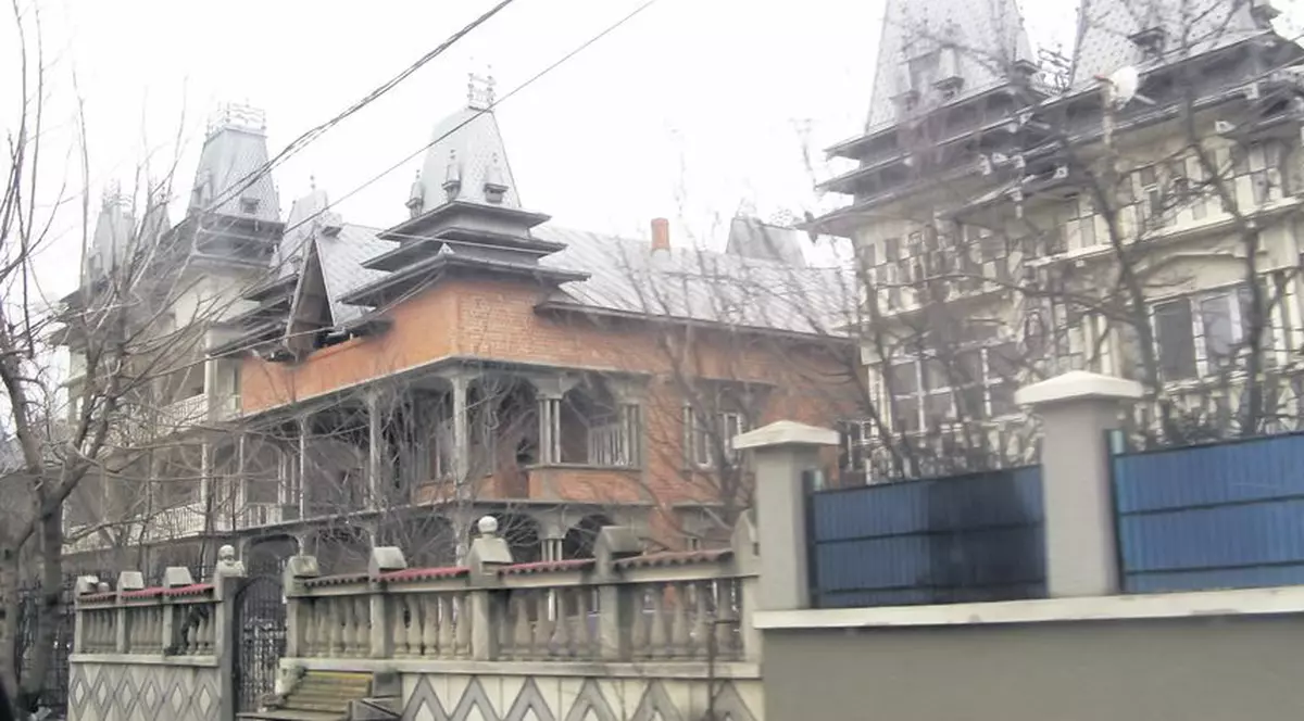 Bercea Mondialul: "Cutremurul nu-mi dărâmă palatul"