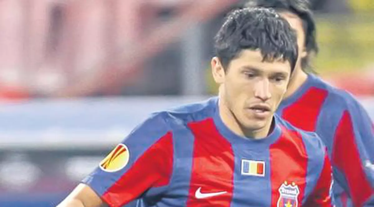 "O să aibă mama grijă ca fratele meu să o lase mai moale cu dragostea"