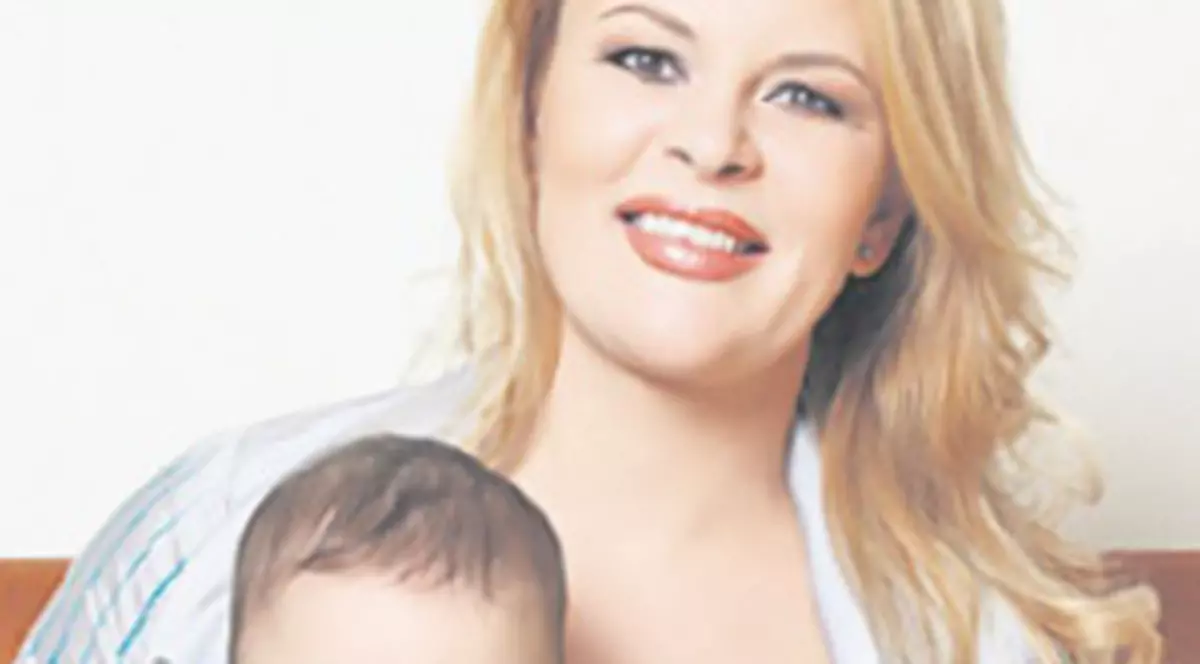 Mădălina Manole şi Sanda Ladoşi, primele poze cu copiii
