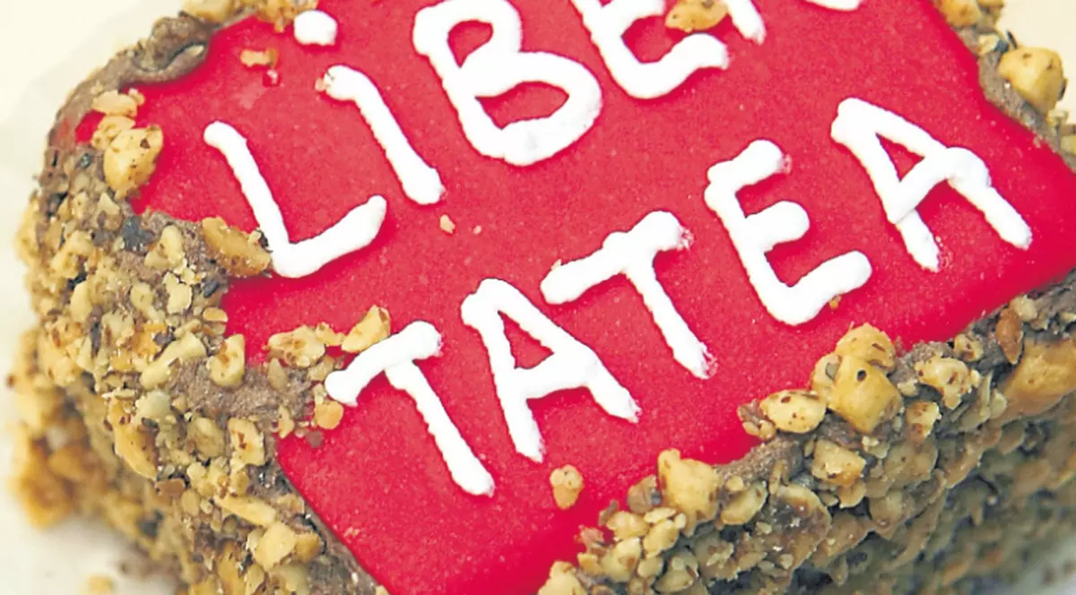 Apare prăjitura Libertatea!
