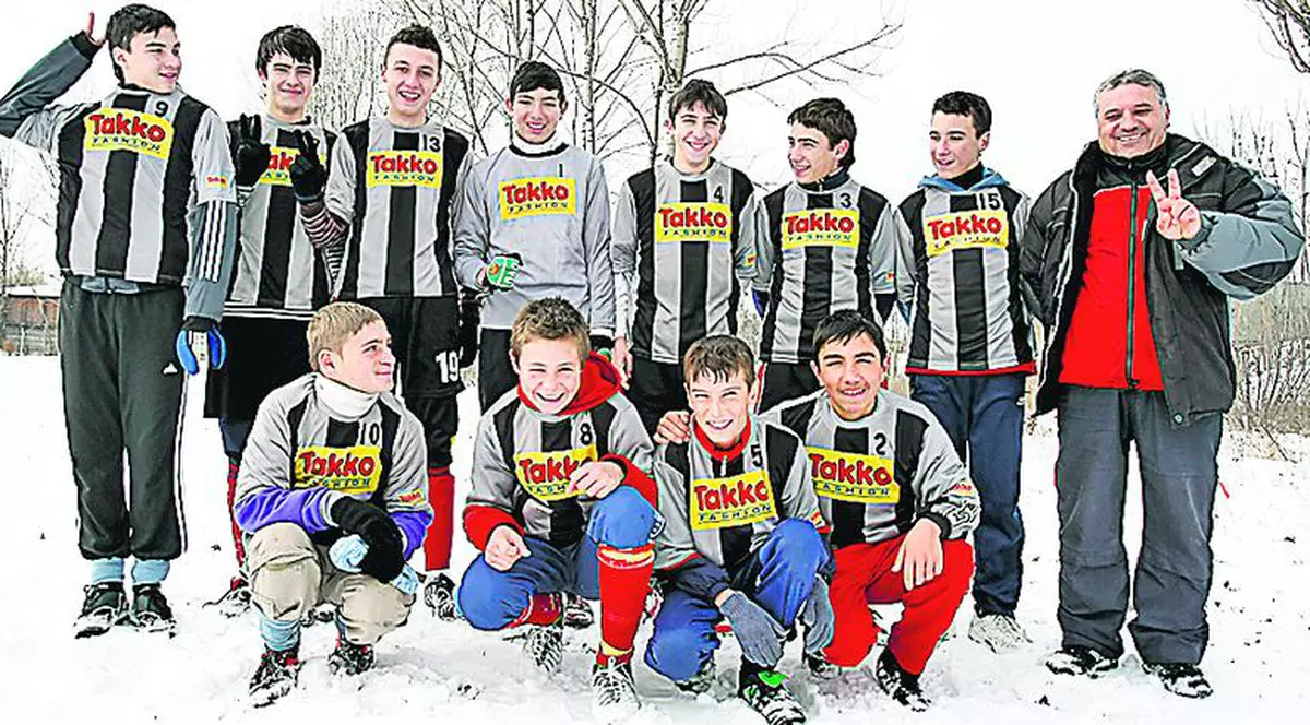 De Sărbători, Libertatea a donat echipament Takko la CS Pantelimon