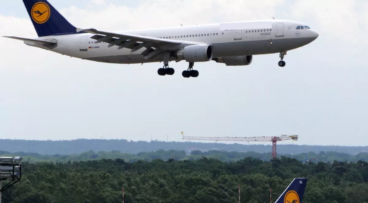Două avioane erau cât pe ce să se lovească deasupra Belgradului