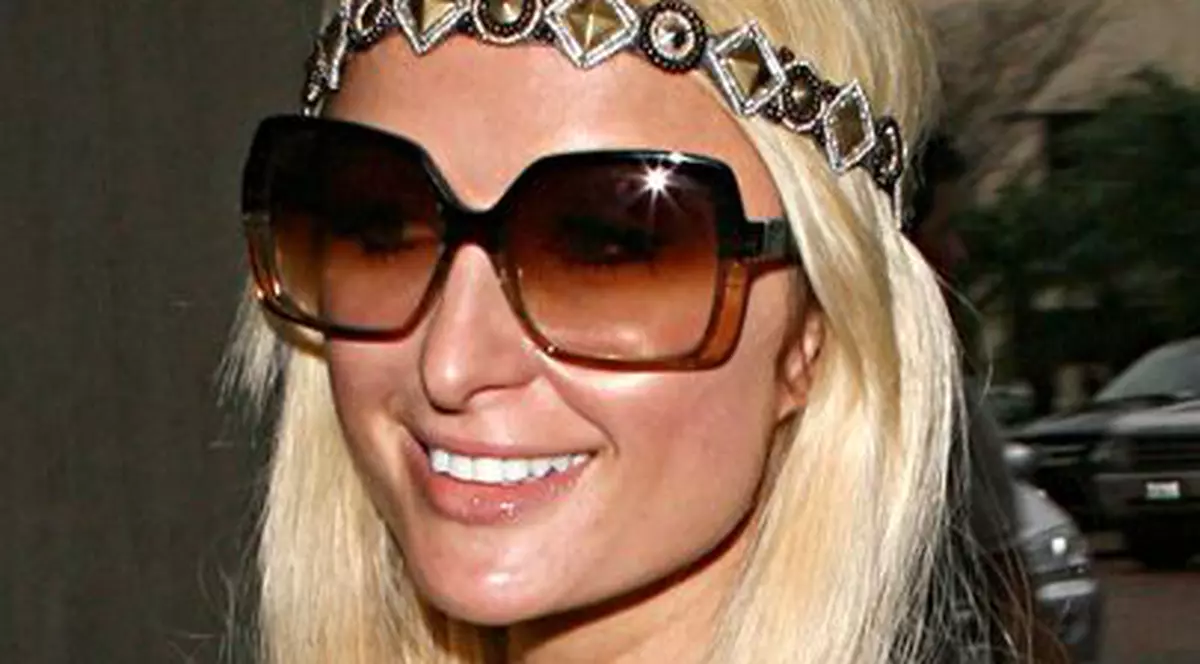 În 2009, Paris Hilton a donat "fabuloasa" sumă de 537 de dolari