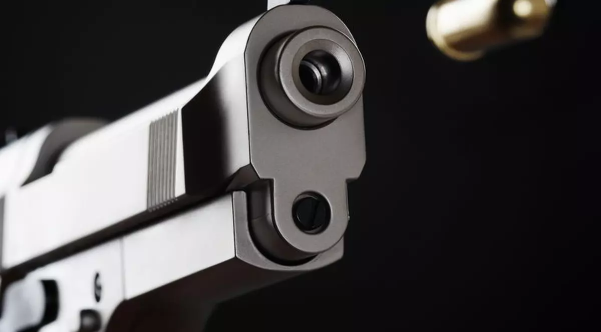 Un mort şi doi răniţi, în urma unui atac armat într-un tribunal