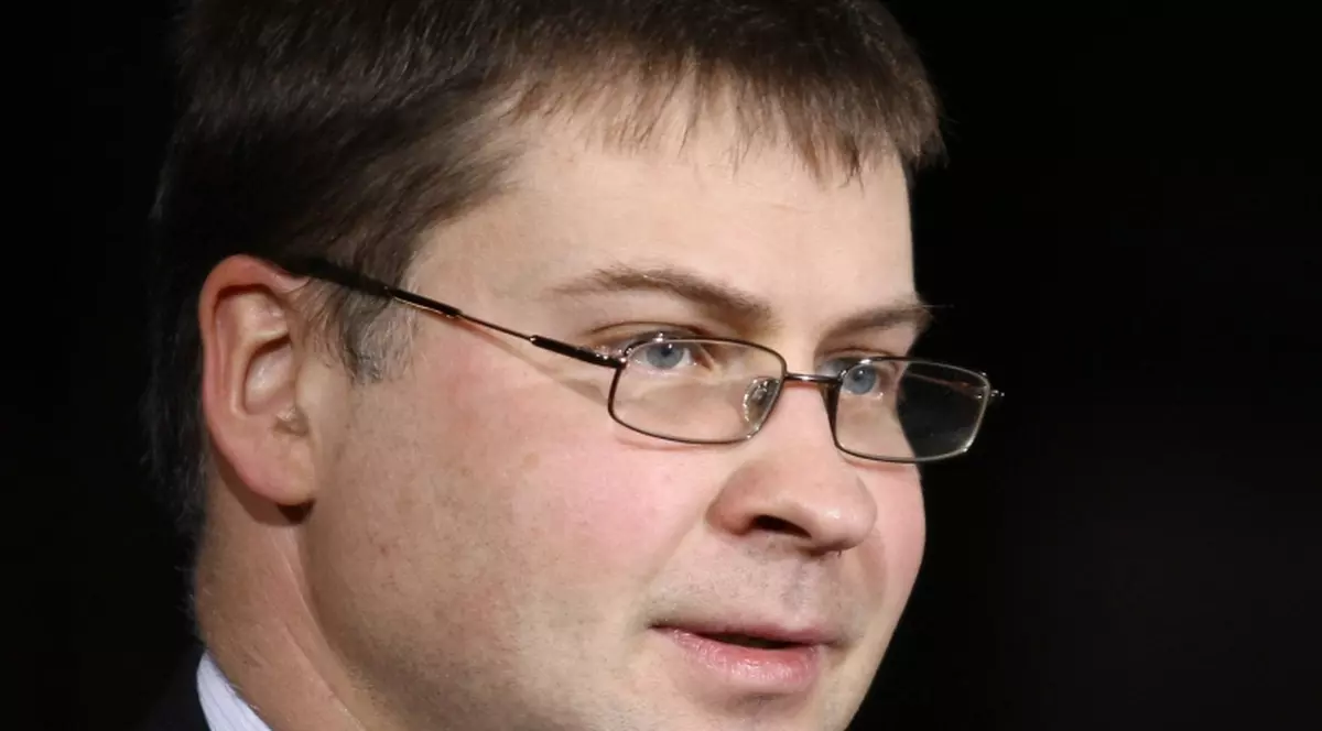 Premierul a mers la ghicit să afle viitorul Letoniei