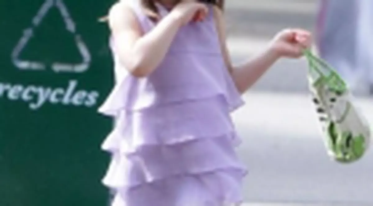 Suri Cruise este fascinată de Mary Poppins