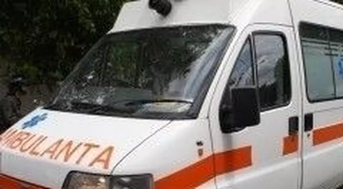 Un mort şi mai mulţi răniţi, după un accident rutier pe DN1
